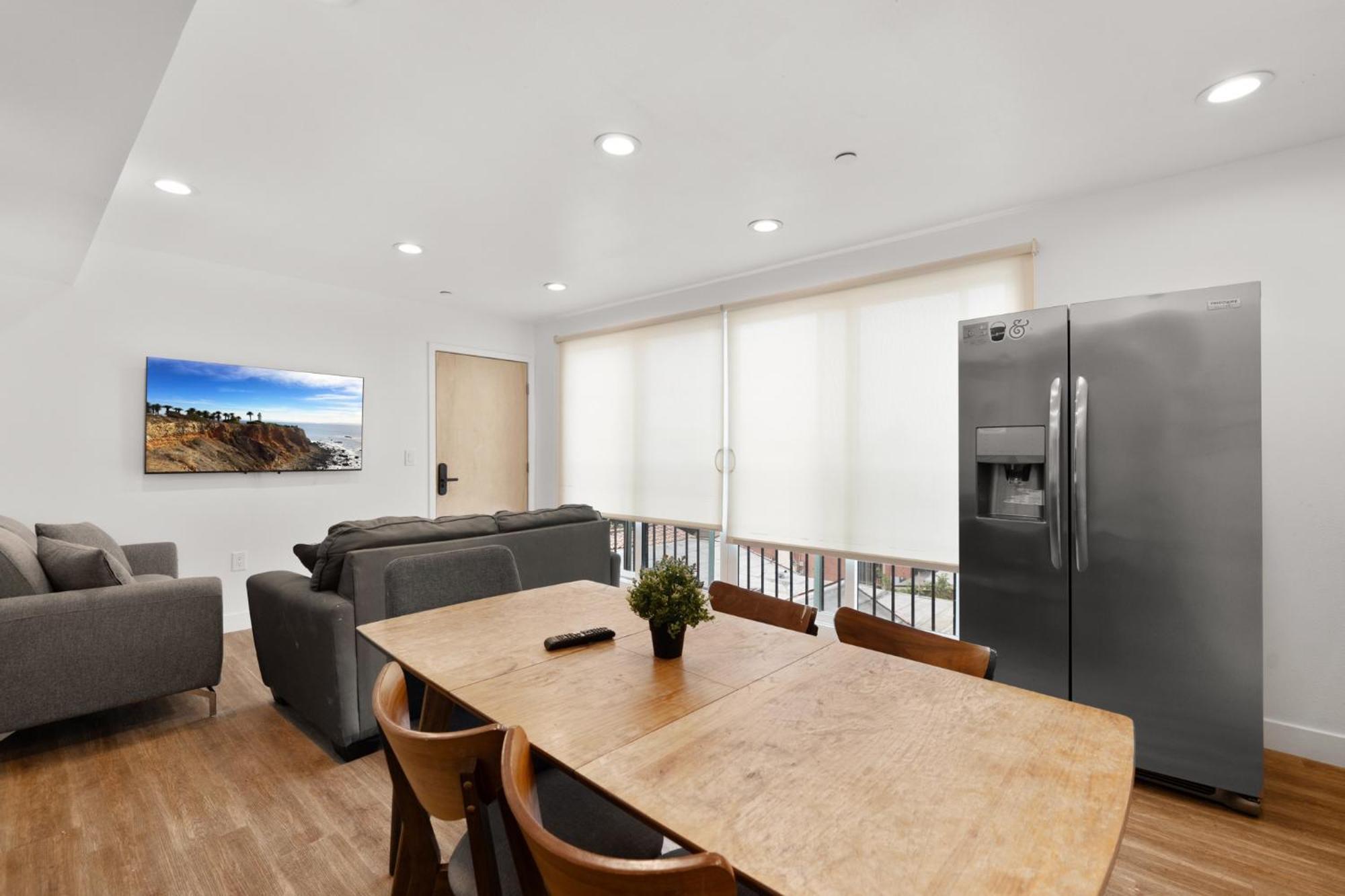 Charming Urban Retreat Near Usc In La- Private Room With Share Living Room With Kitchen 로스앤젤레스 외부 사진