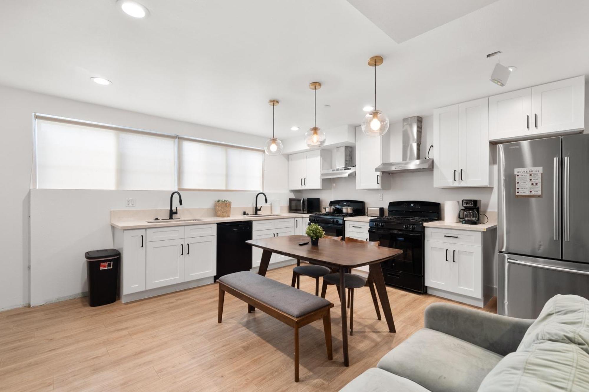 Charming Urban Retreat Near Usc In La- Private Room With Share Living Room With Kitchen 로스앤젤레스 외부 사진